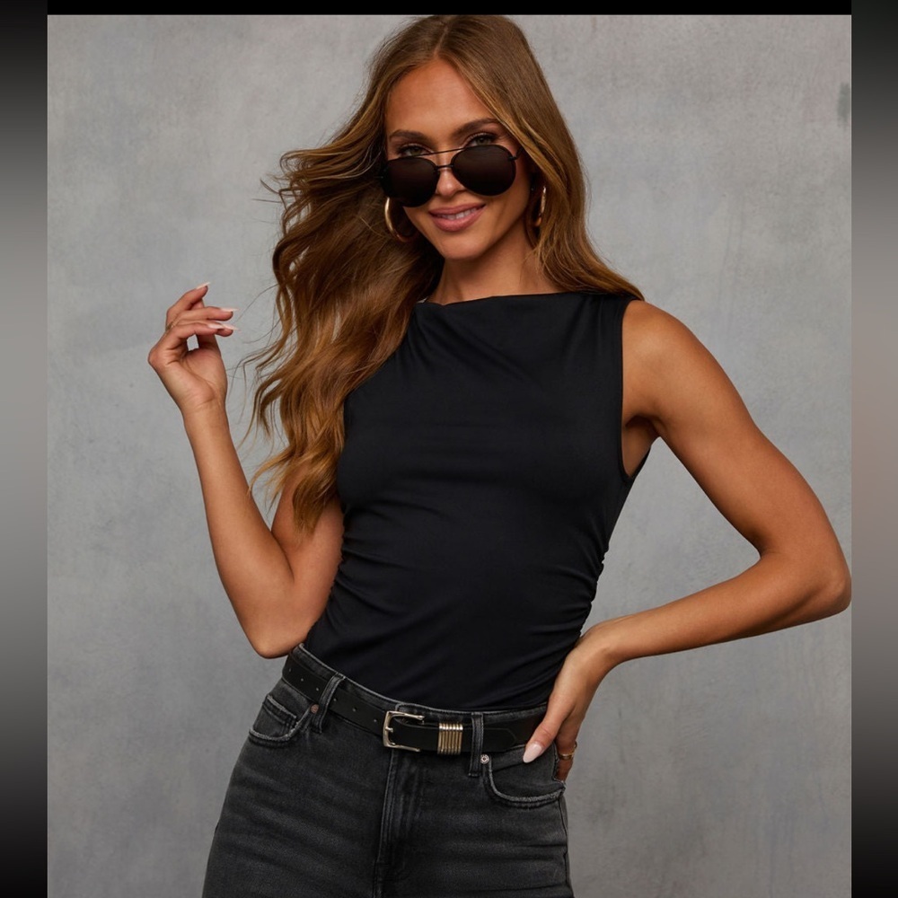 Vici Black Sleeveless Tank Top - Picture 5 of 12